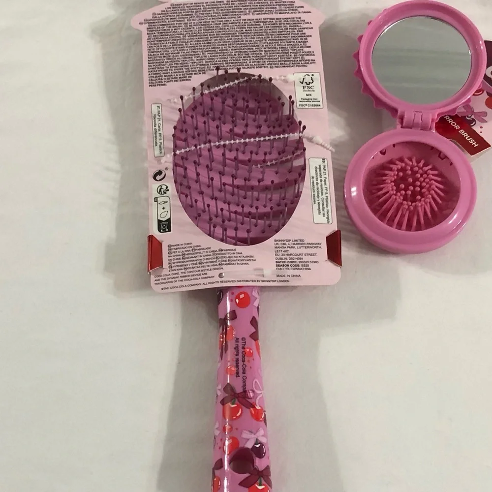 Bundle Cherry Coke vent brush / foldable Brush & Mirror Set pink.